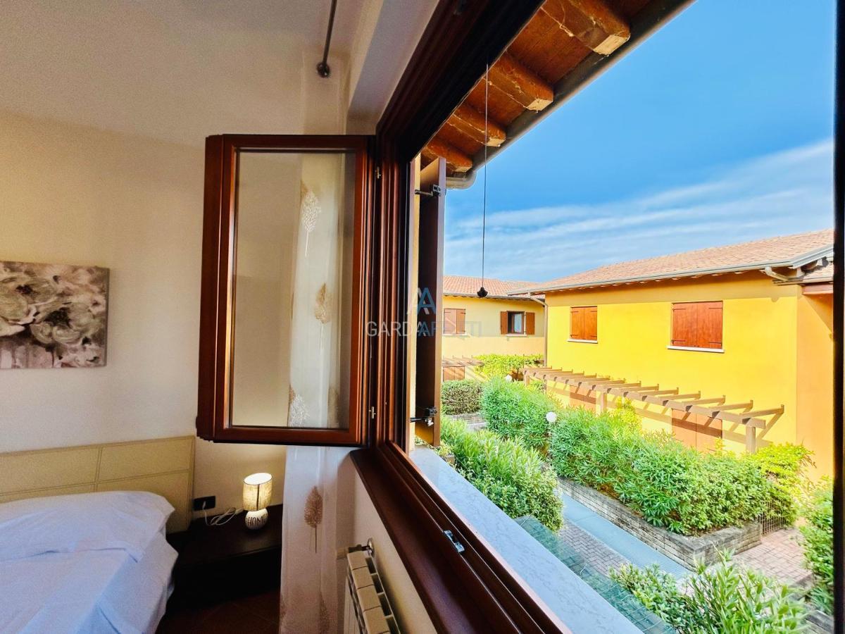 Artemide Apartment - A Soli 150M Dal Lago Di Garda سيرمِيوني المظهر الخارجي الصورة