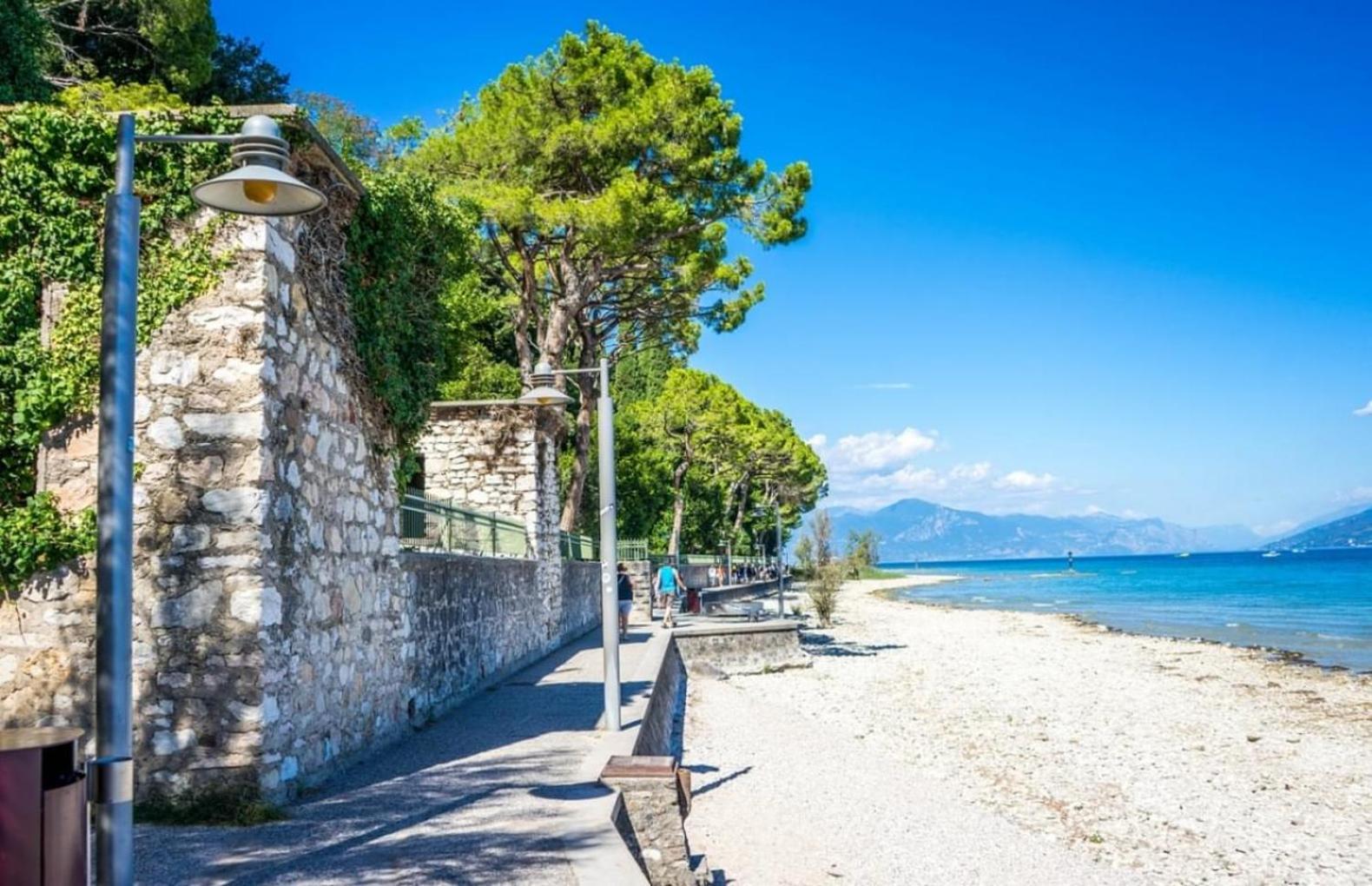 Artemide Apartment - A Soli 150M Dal Lago Di Garda سيرمِيوني المظهر الخارجي الصورة