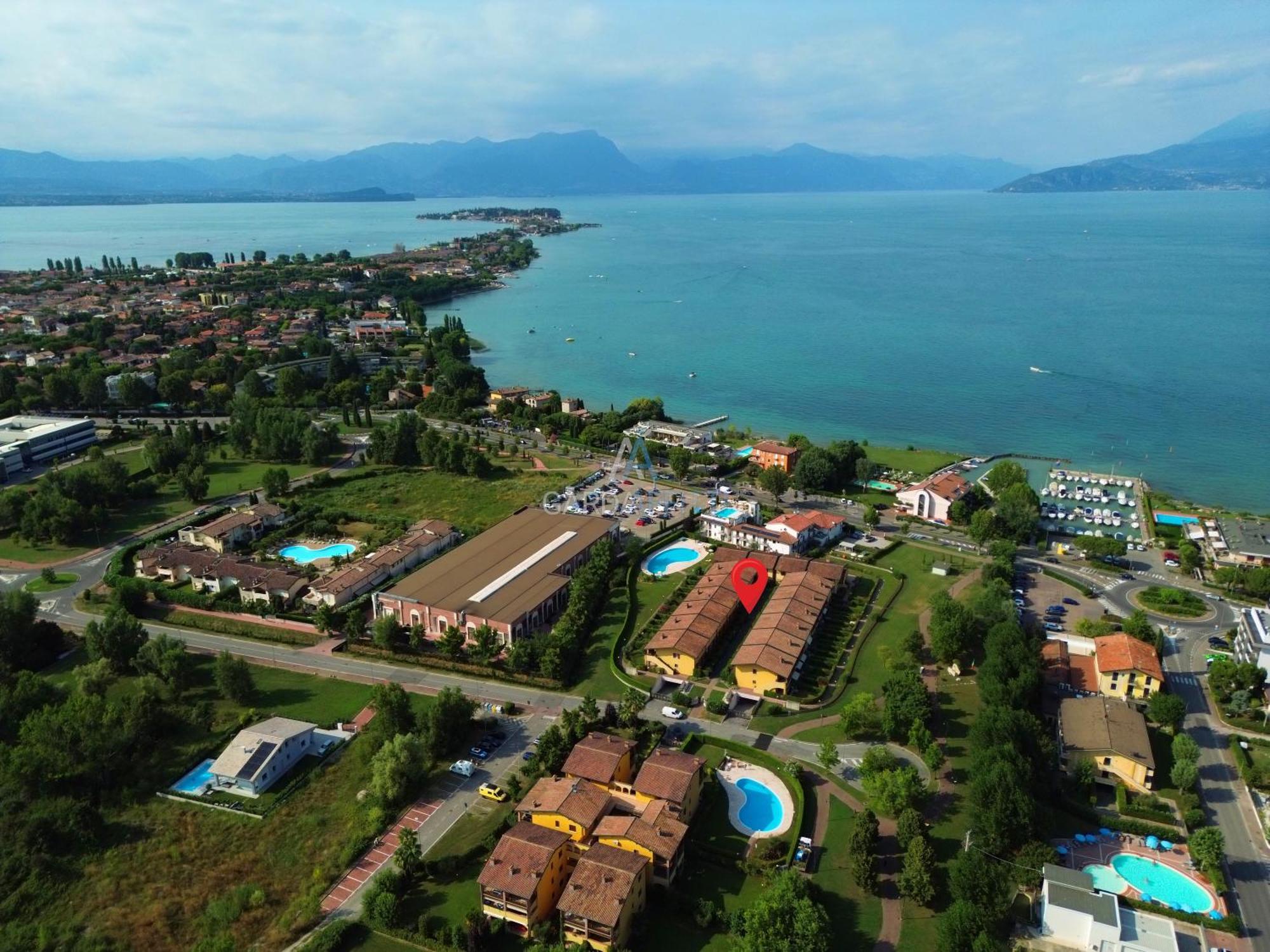 Artemide Apartment - A Soli 150M Dal Lago Di Garda سيرمِيوني المظهر الخارجي الصورة